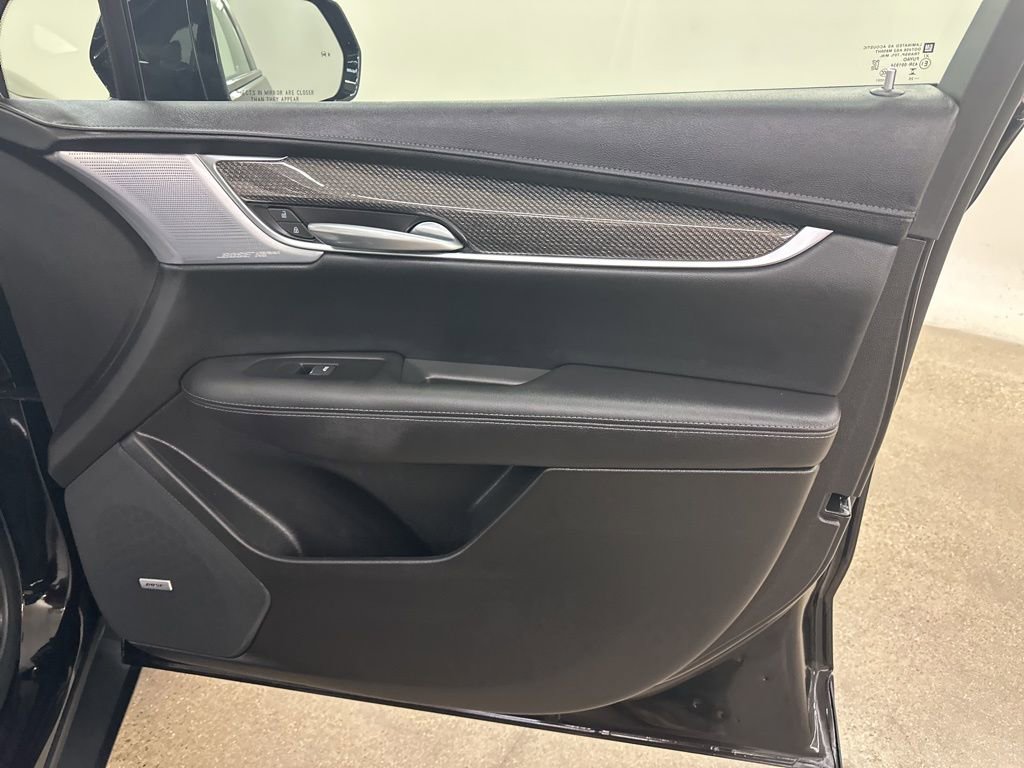 Certified 2025 Cadillac XT5 Sportv w/ Technology Package image 18