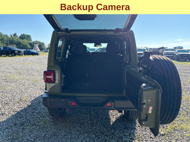 Used 2026 Jeep Wrangler Unlimited Sahara AWD/4WD image 11