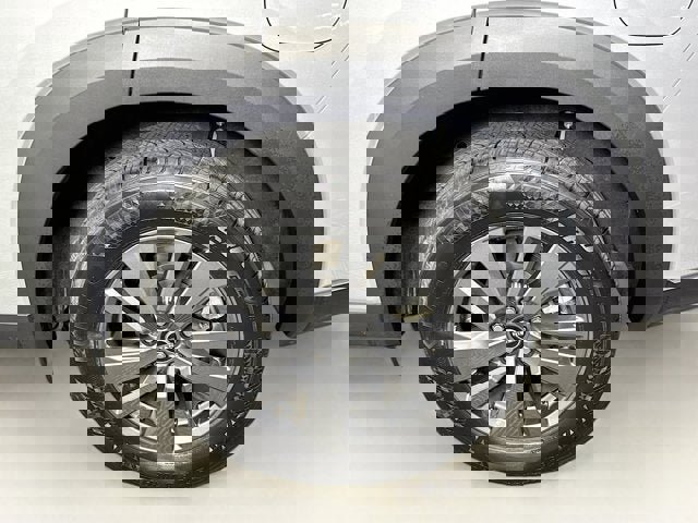 Certified 2024 Nissan Pathfinder SV image 29