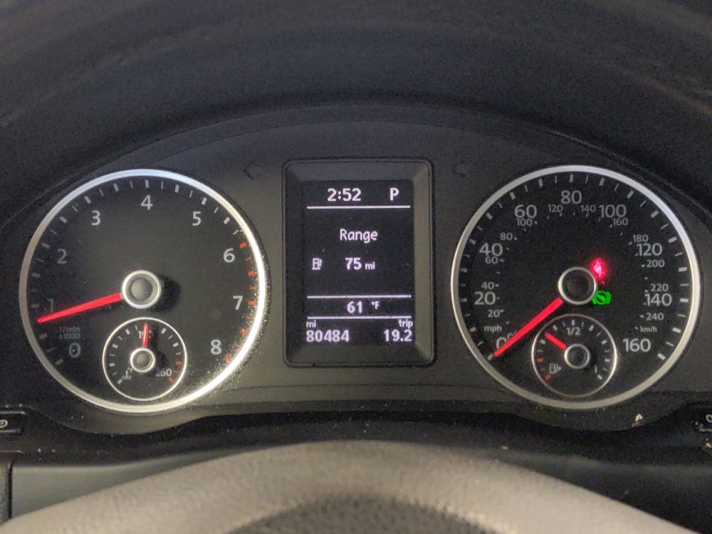 Used 2017 Volkswagen Tiguan S image 23