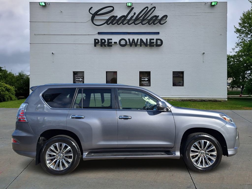 Used 2021 Lexus GX 460 Luxury image 2