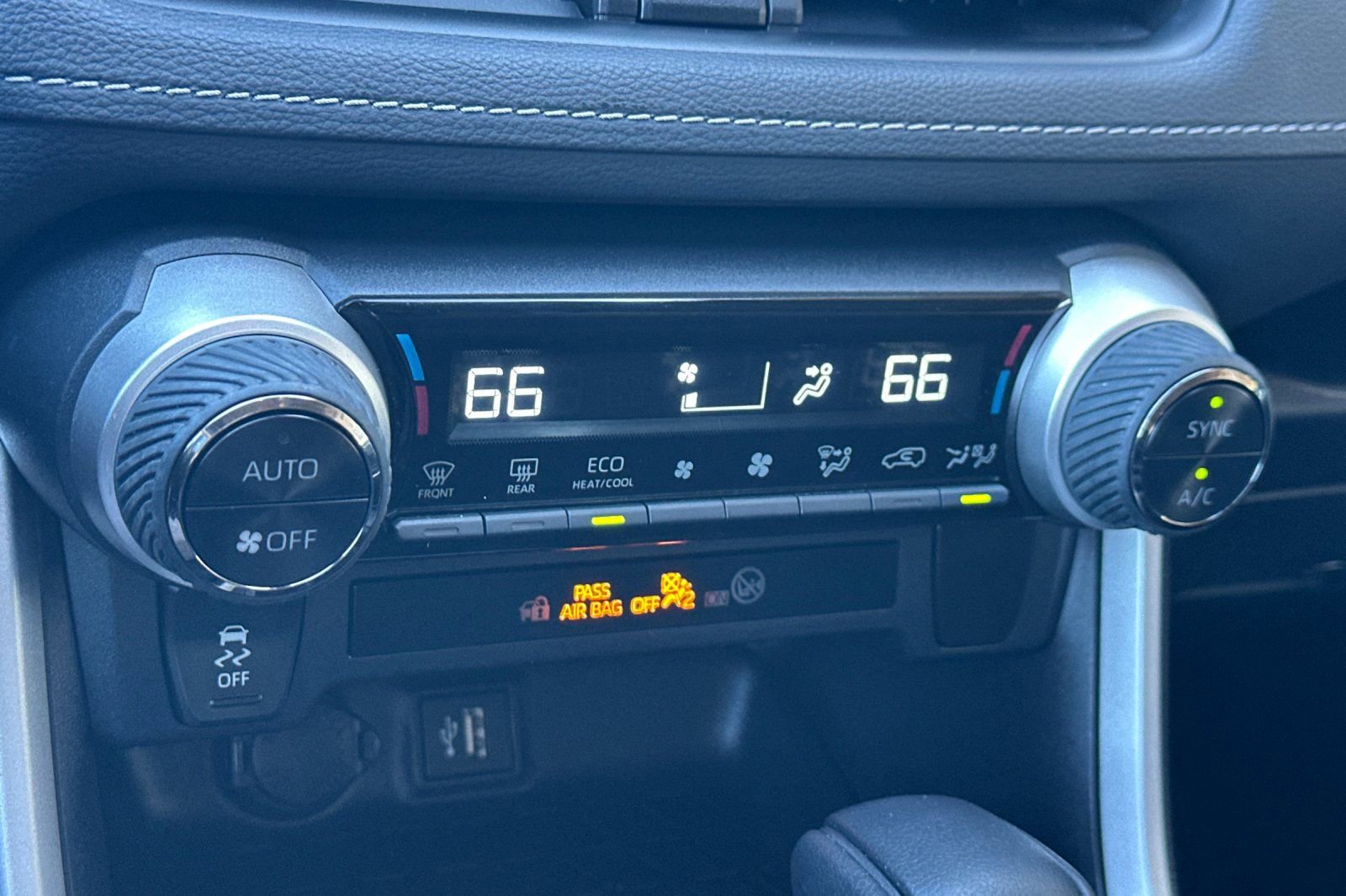 Certified 2024 Toyota RAV4 LE AWD/4WD image 25