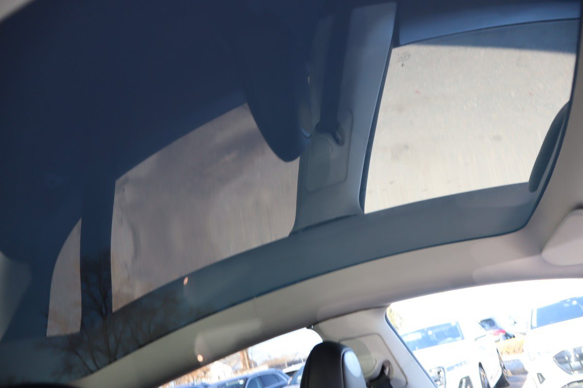 Used 2023 Tesla Model Y Long Range image 16