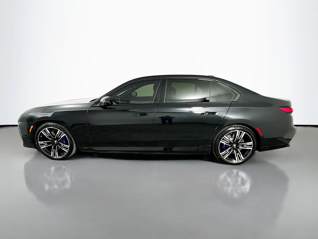Used 2025 BMW i7 xDrive60 w/ Executive Package AWD/4WD image 8