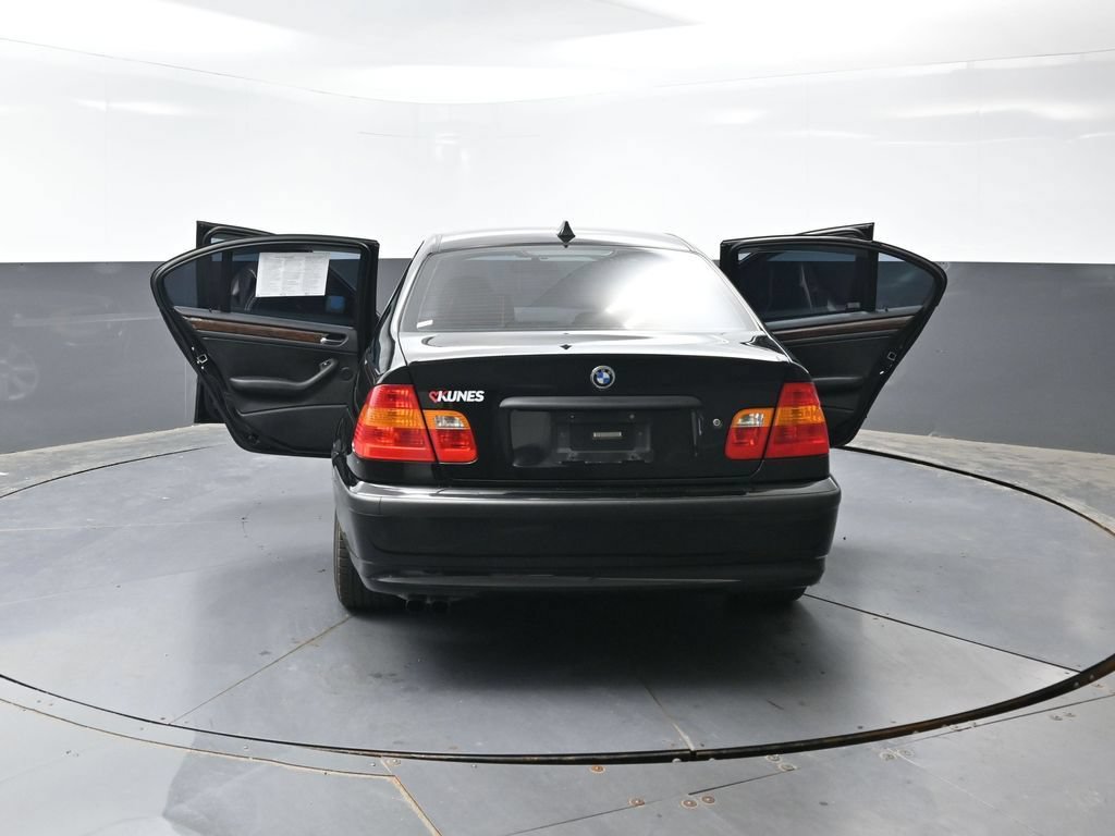 Used 2002 BMW 325i Sedan RWD image 53