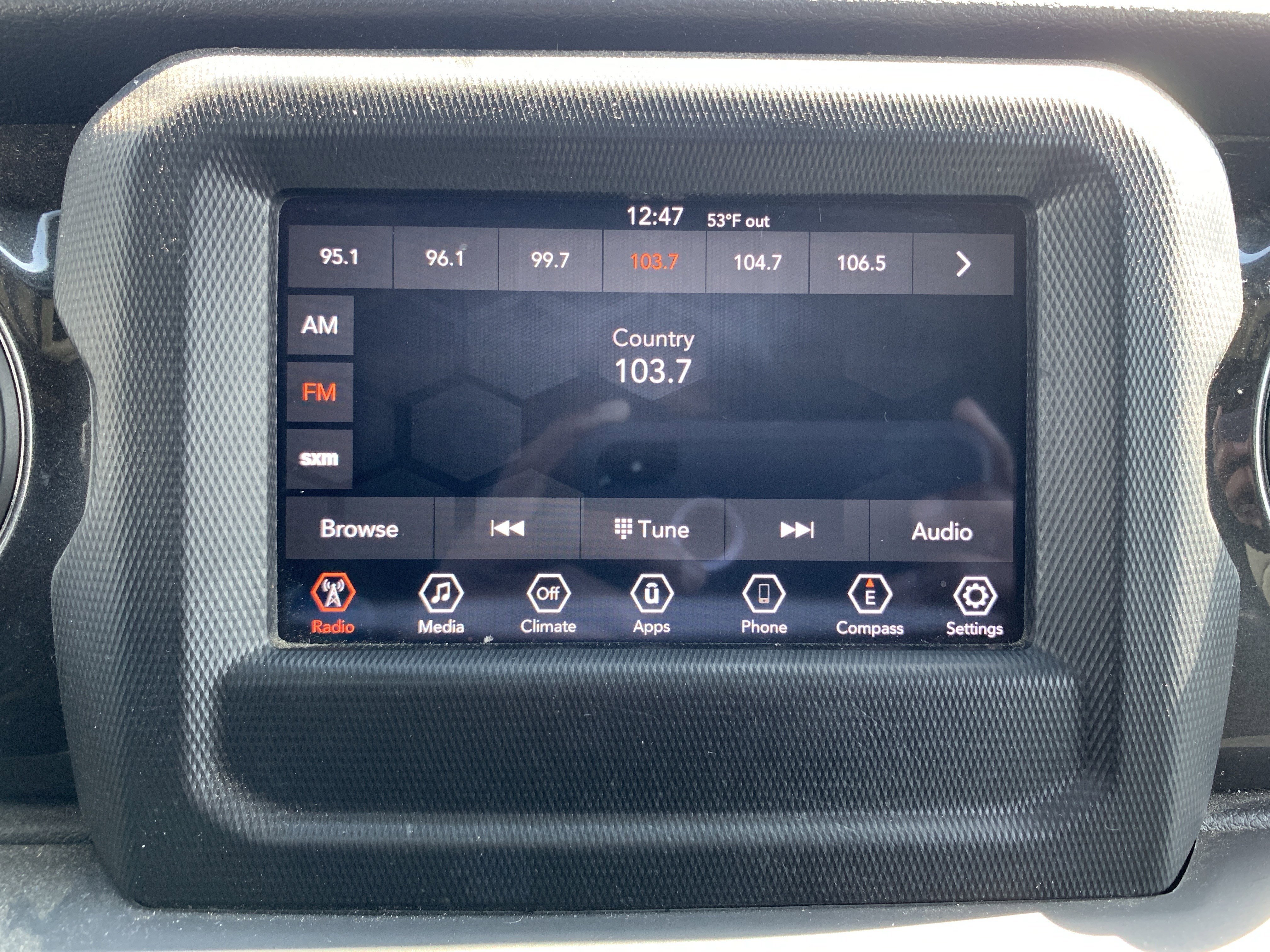 Used 2019 Jeep Wrangler Unlimited Sport image 23