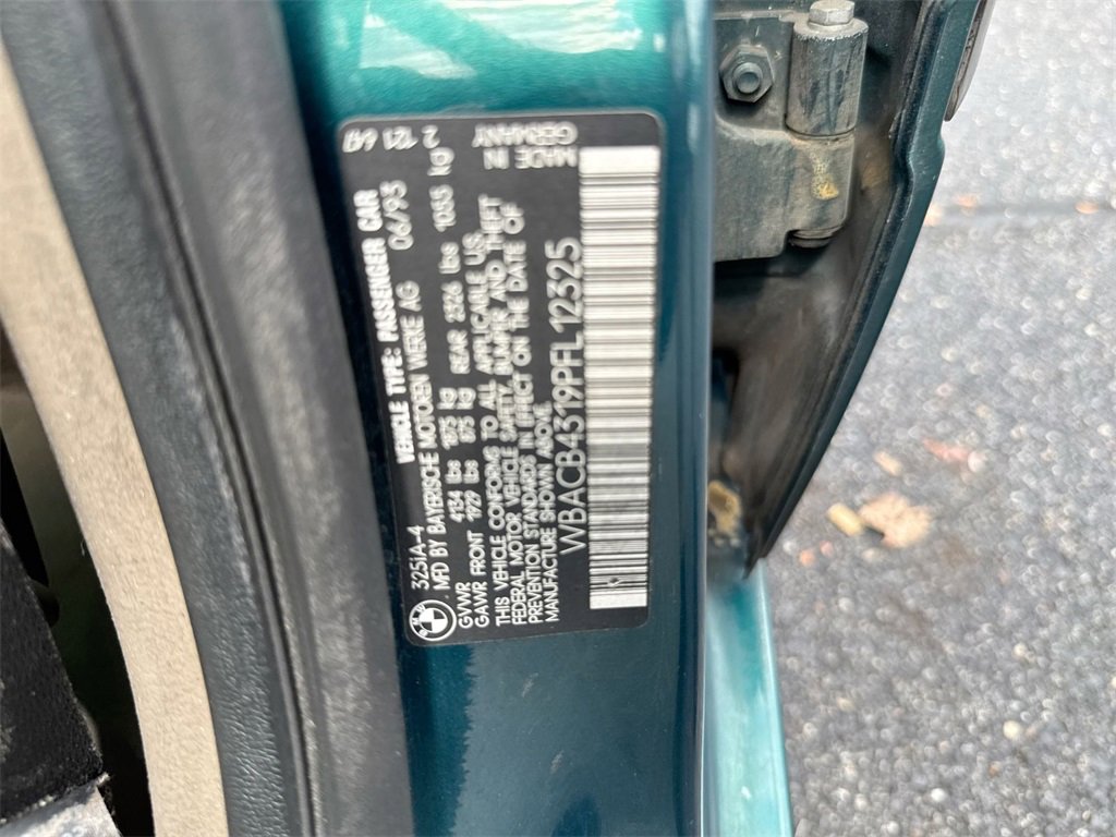 Used 1993 BMW 325i Sedan image 27