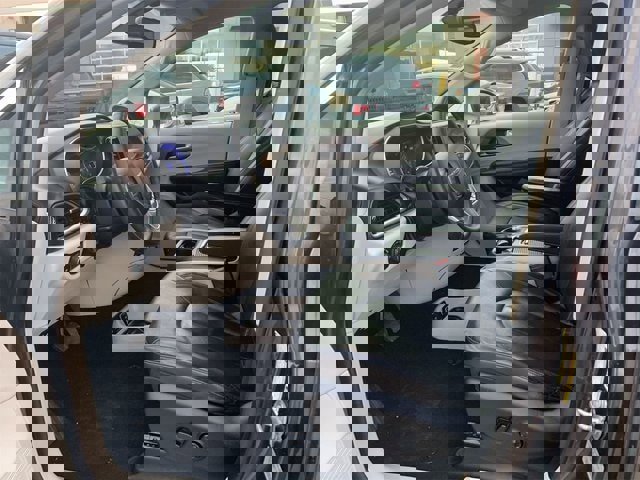 Used 2017 Chrysler Pacifica Touring-L Plus image 9