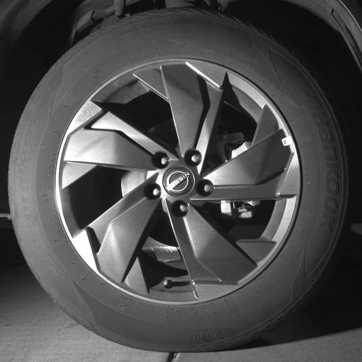 Used 2025 Nissan Rogue SV image 13