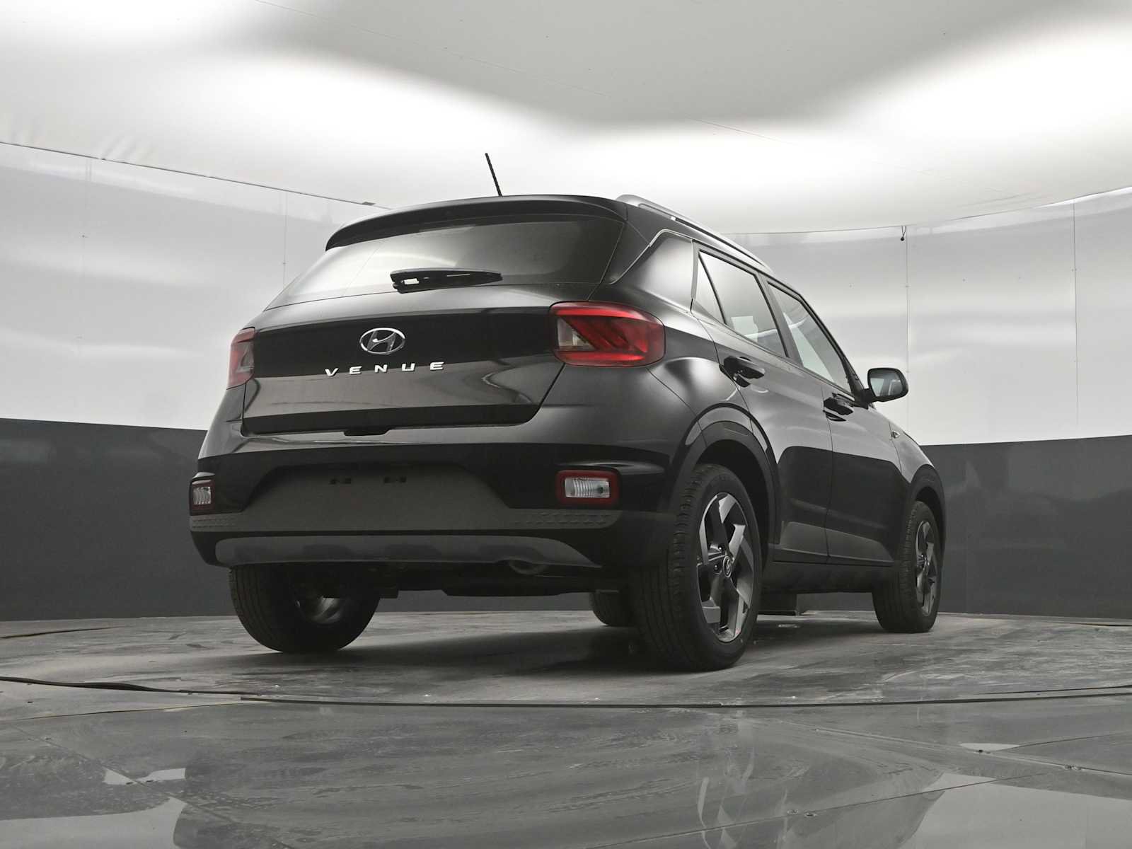New 2026 Hyundai Venue SEL FWD image 36