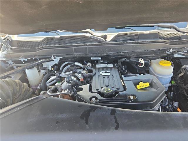 Used 2025 RAM 2500 Laramie AWD/4WD image 24