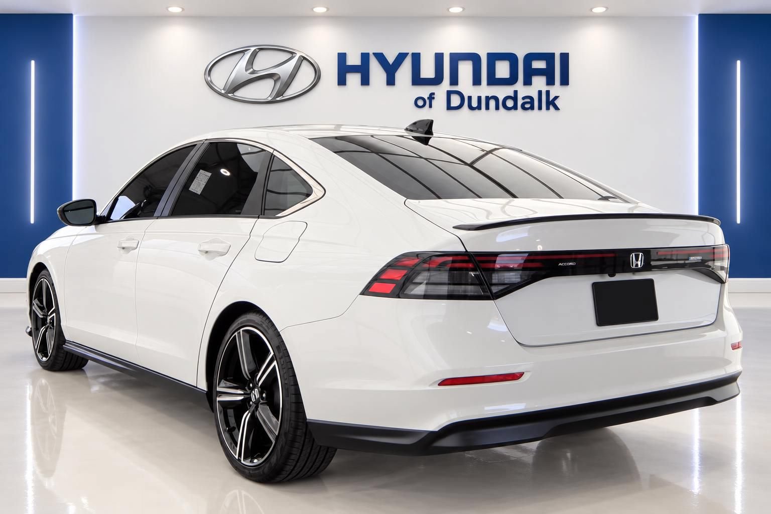 Used 2023 Honda Accord Sport image 2