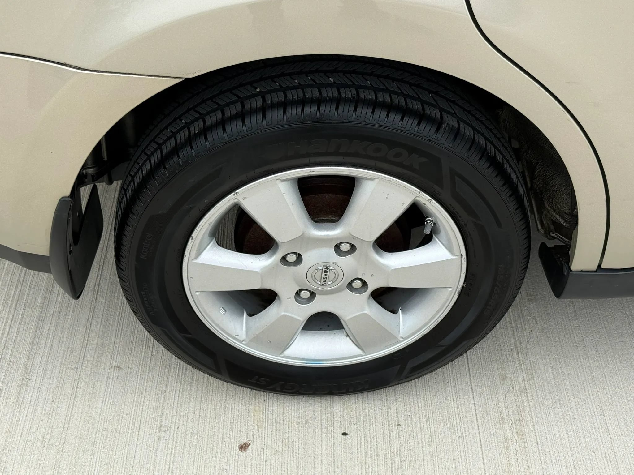 Used 2009 Nissan Versa Sedan w/ Convenience Pkg FWD image 39