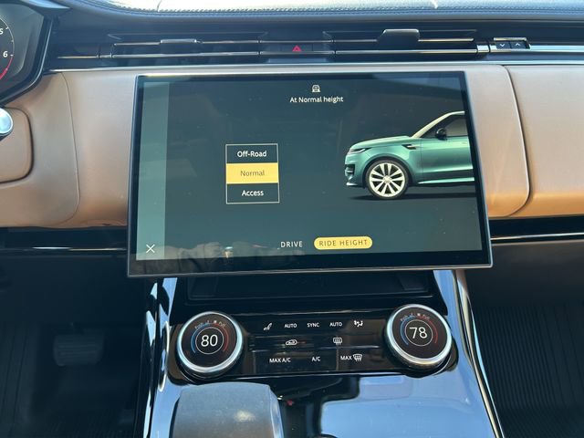 Used 2023 Land Rover Range Rover Sport SE AWD/4WD image 19