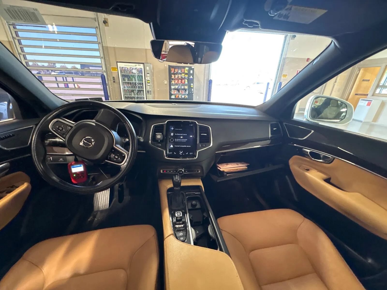 Used 2019 Volvo XC90 T6 Momentum w/ Protection Package Premier AWD/4WD image 6