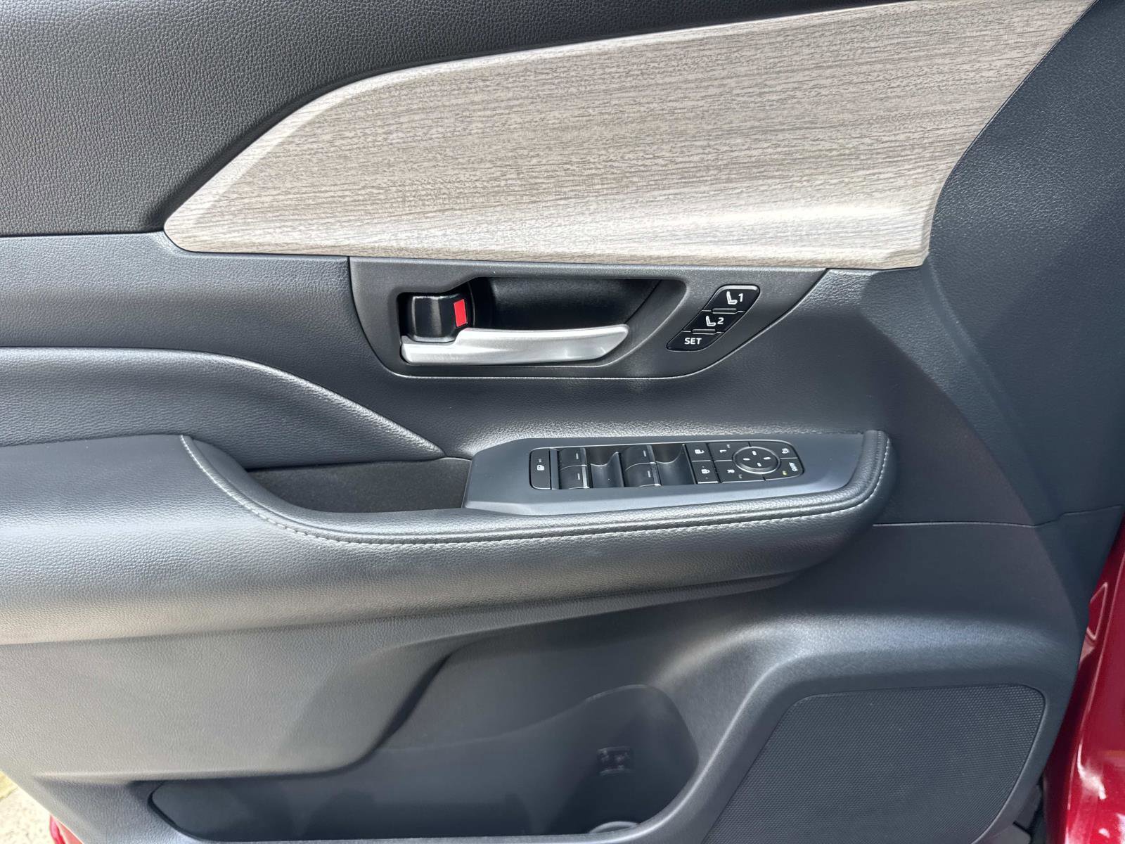 Used 2025 Toyota Grand Highlander FWD image 20