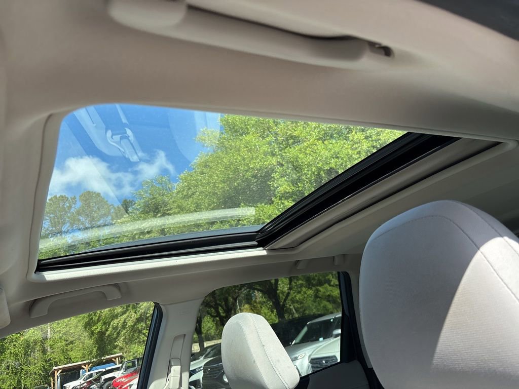 Used 2022 Subaru Forester Premium w/ Popular Package #3 image 4