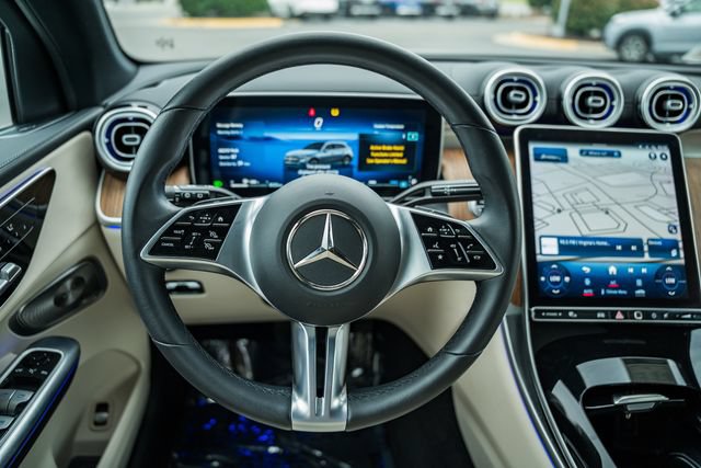 Used 2023 Mercedes-Benz GLC 300 4MATIC image 27