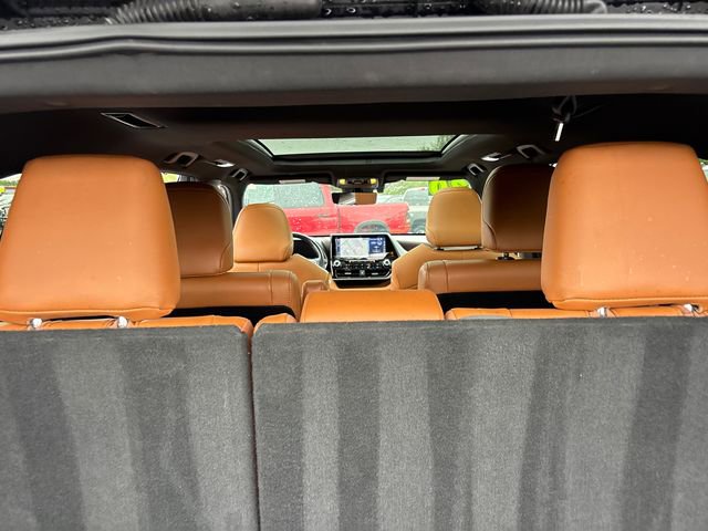 Used 2020 Toyota Highlander Platinum AWD/4WD image 35