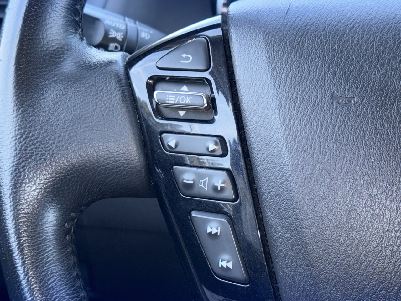 Used 2023 Nissan Armada SV AWD/4WD image 14