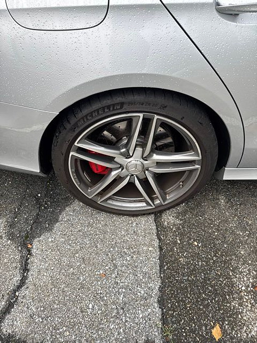 Used 2018 Mercedes-Benz E 63 AMG S image 3