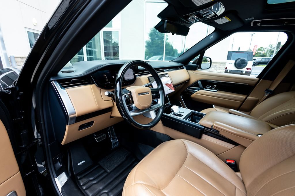 Used 2024 Land Rover Range Rover Long Wheelbase Autobiography AWD/4WD image 21