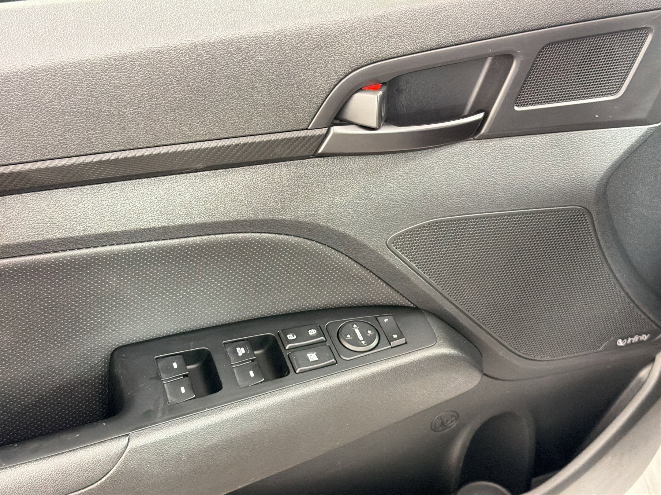 Used 2020 Hyundai Elantra Sport w/ Premium Package 02 image 21