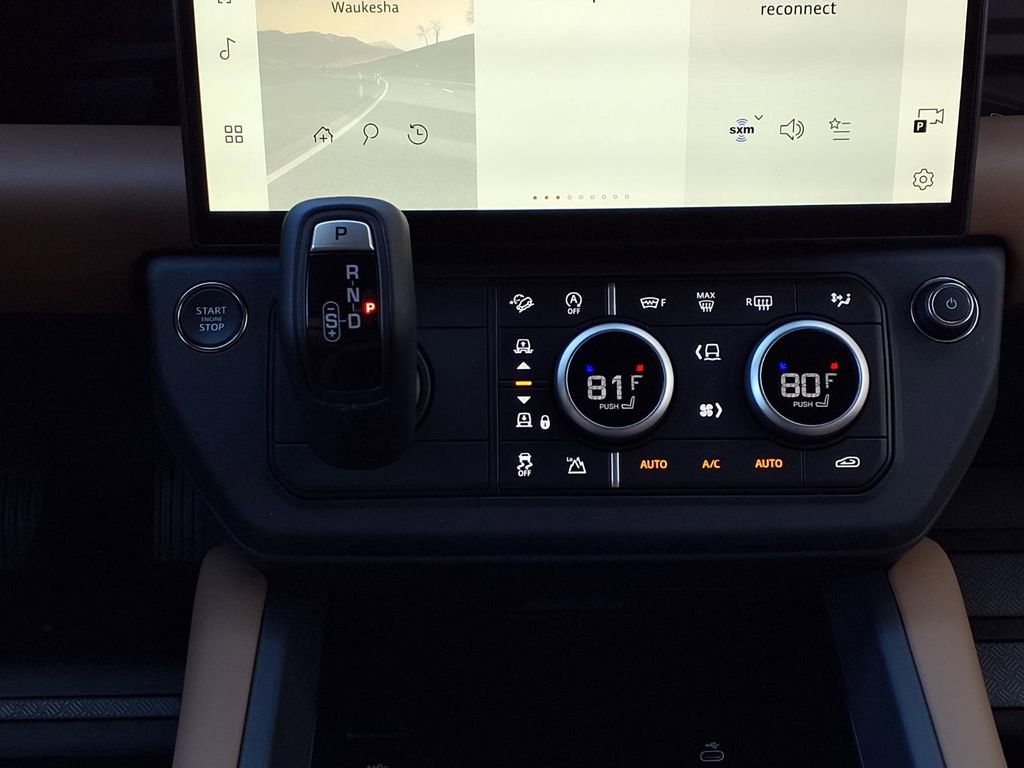 New 2026 Land Rover Defender 130 X-Dynamic SE AWD/4WD image 20
