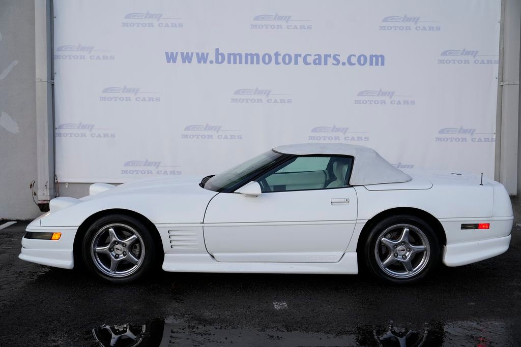 Used 1992 Chevrolet Corvette Convertible image 8