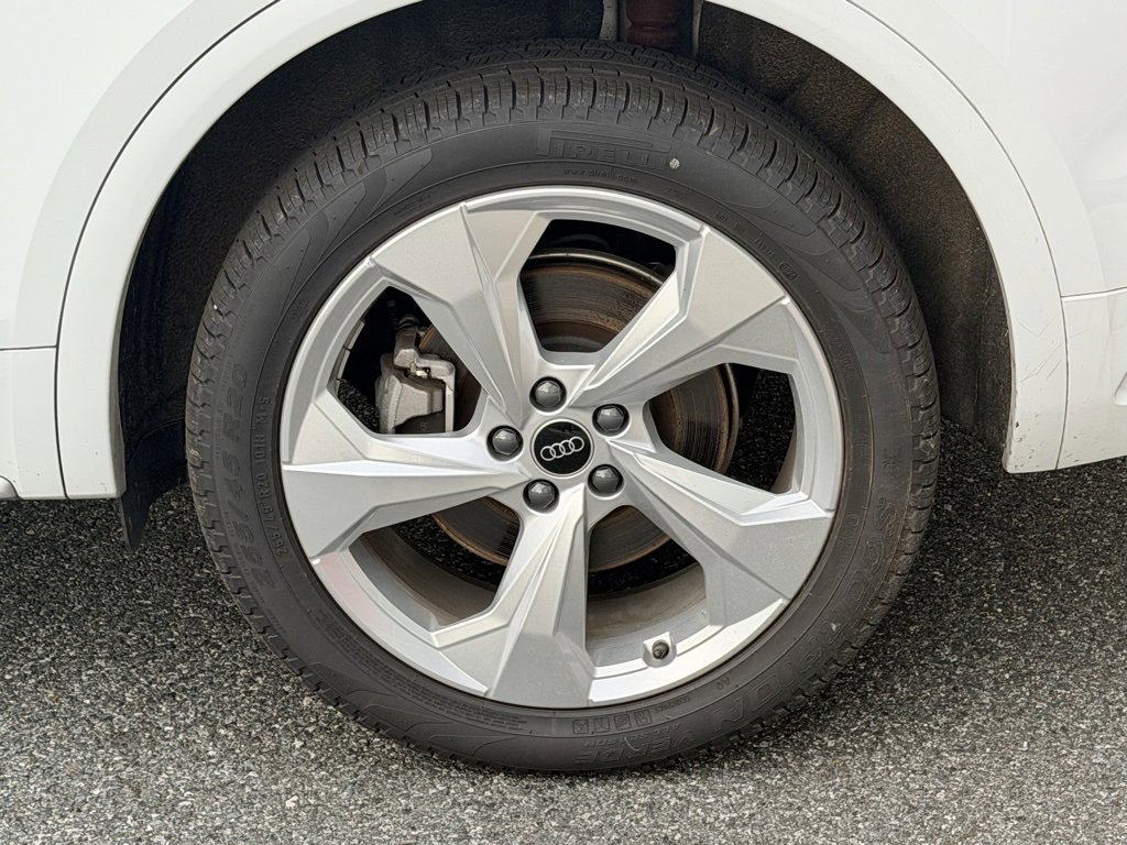 Certified 2025 Audi Q5 2.0T Premium Plus image 12