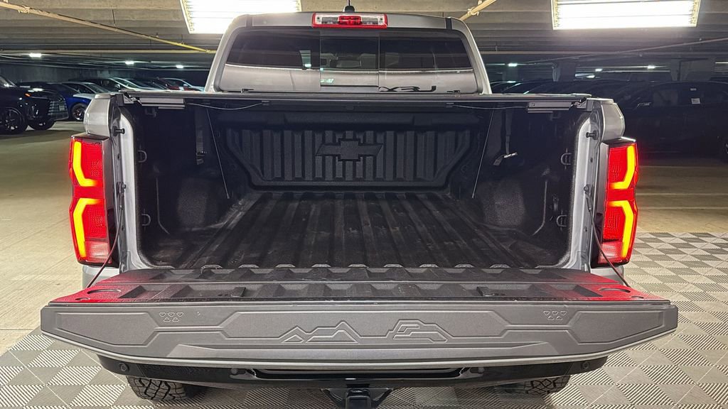 Used 2025 Chevrolet Colorado ZR2 w/ Technology Package image 15