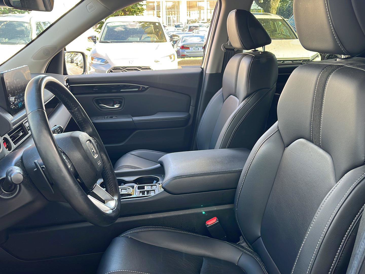 Certified 2025 Honda Pilot EX-L image 2