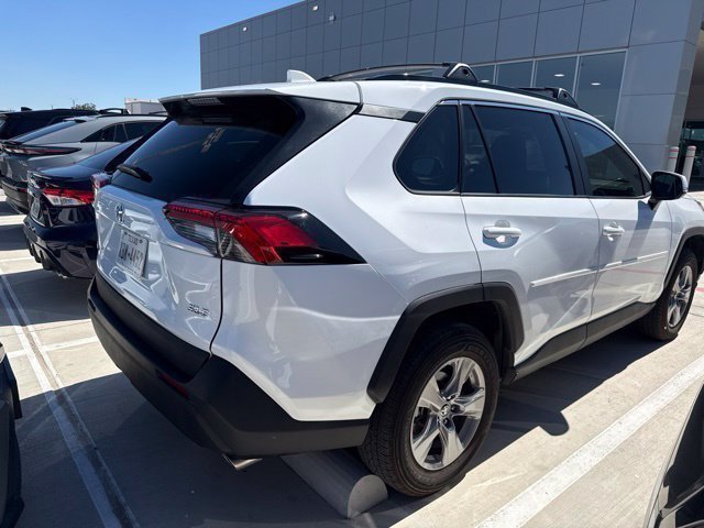 Used 2025 Toyota RAV4 XLE w/ Convenience Package FWD image 7