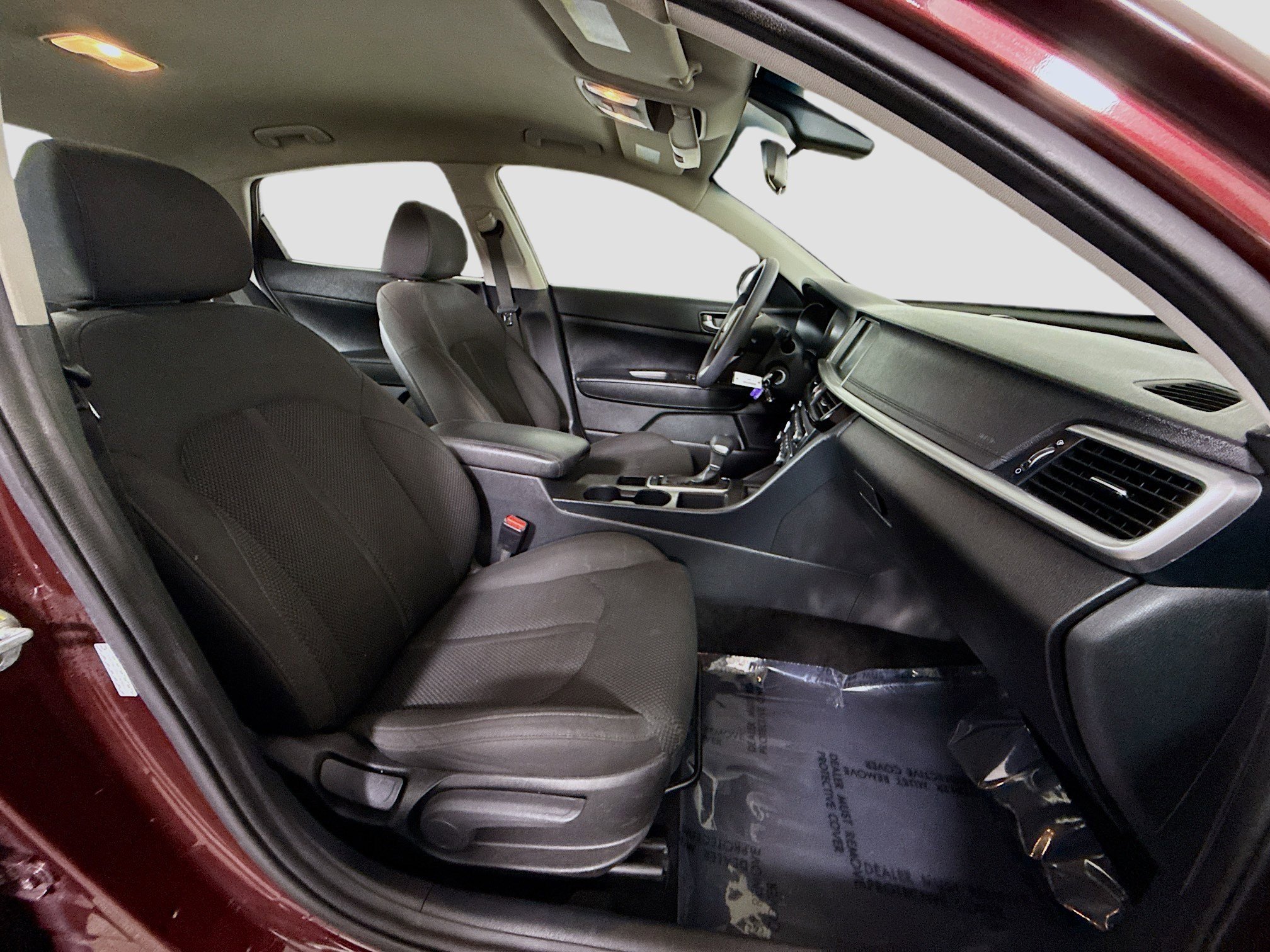 Used 2020 Kia Optima LX image 28