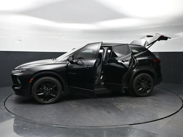 Used 2023 Chevrolet Blazer LT w/ Sound & Technology Package FWD image 38