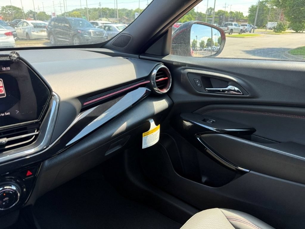 New 2026 Chevrolet Trax RS w/ Driver Confidence Package FWD image 18