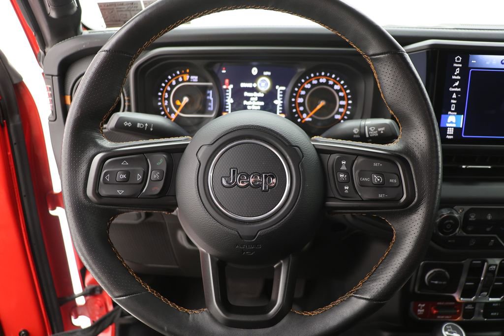 Used 2024 Jeep Gladiator Mojave w/ Dual Top Group AWD/4WD image 21