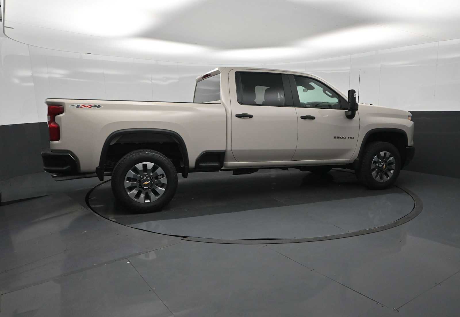 New 2026 Chevrolet Silverado 2500 Custom w/ Custom Convenience Package image 9