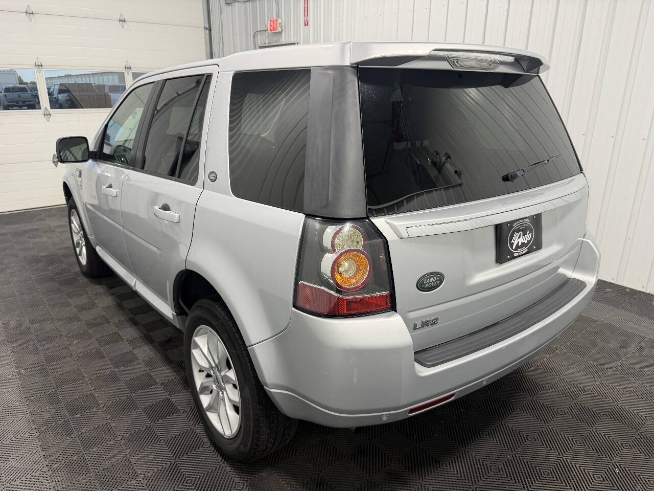 Used 2013 Land Rover LR2 HSE AWD/4WD image 4