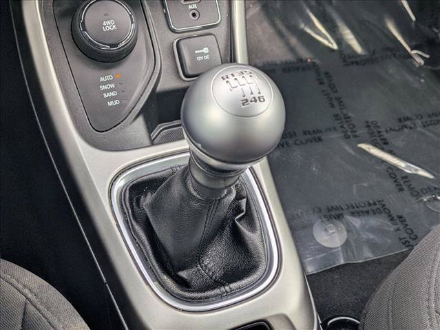 Used 2017 Jeep Compass Sport AWD/4WD image 12