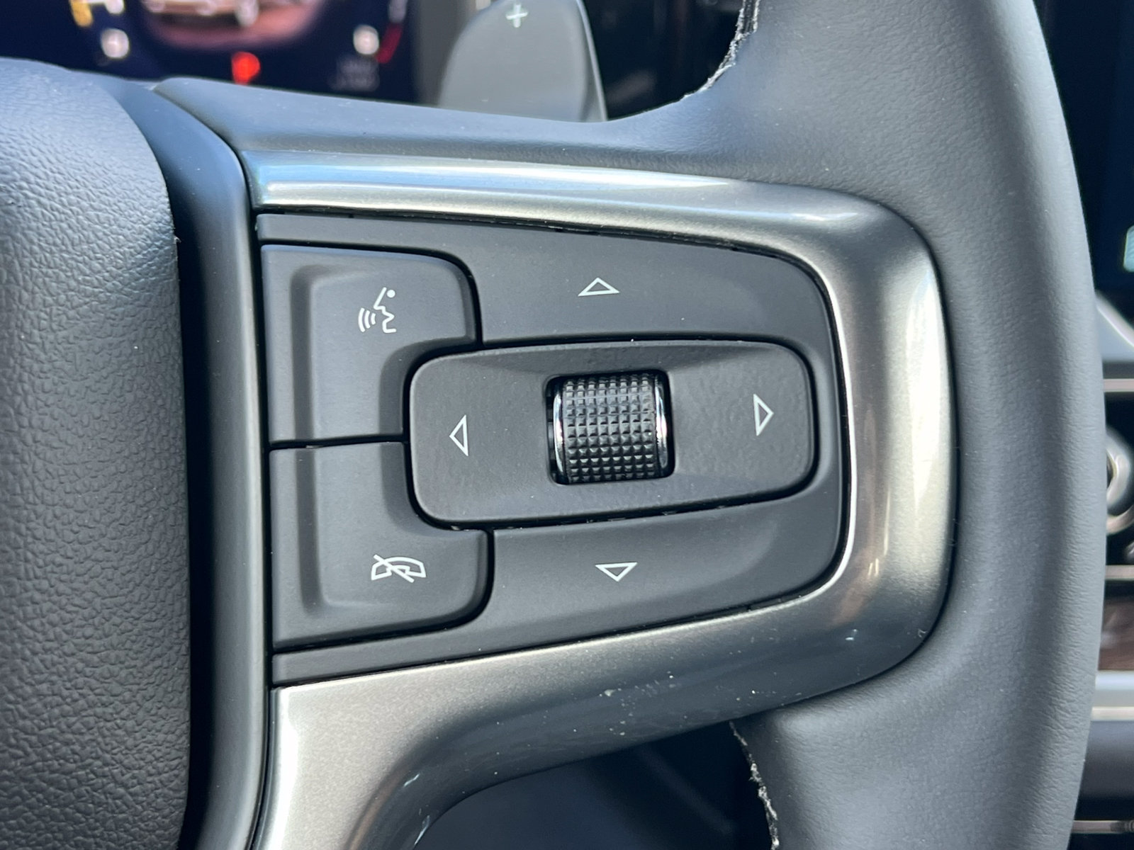 New 2026 Chevrolet Silverado 1500 RST w/ Dark Appearance Package AWD/4WD image 24
