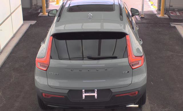 Used 2026 Volvo XC40 B5 Plus AWD/4WD image 6