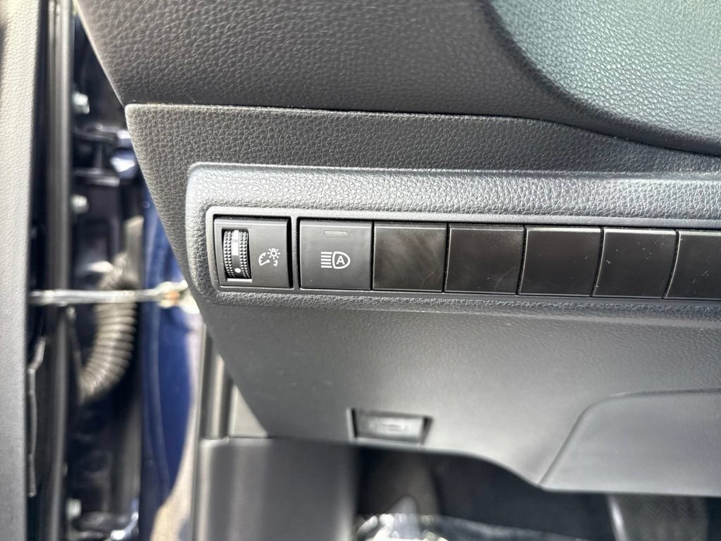 Used 2024 Toyota Corolla LE FWD image 24