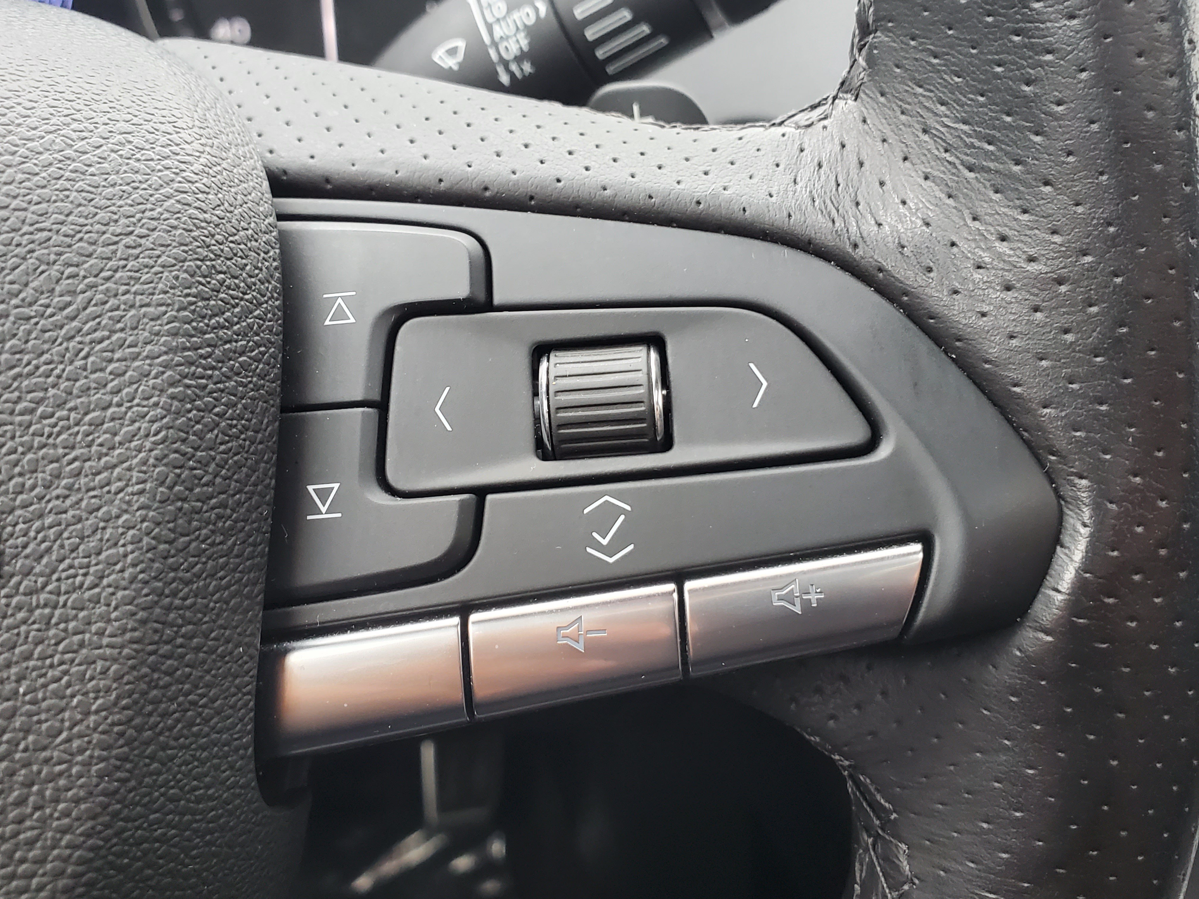 Used 2020 Cadillac XT4 Sport AWD/4WD image 15