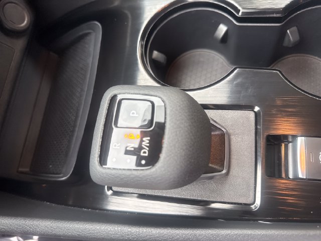 Used 2025 Nissan Rogue SV w/ SV Premium Package FWD image 19