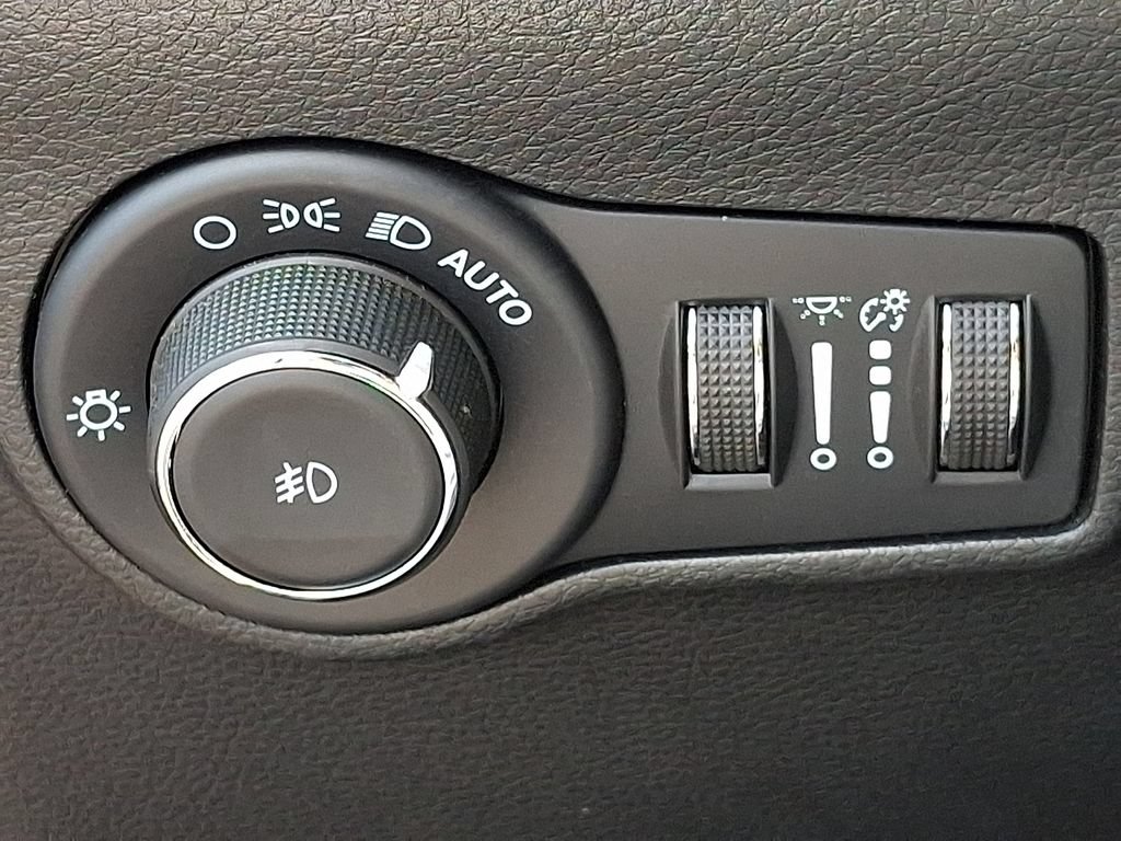Used 2022 Jeep Compass Limited w/ Sun and Sound Group AWD/4WD image 28