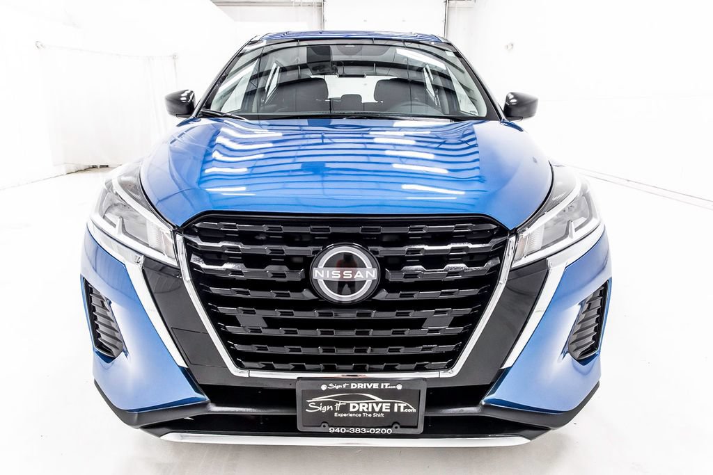 Used 2025 Nissan Kicks Play S FWD image 9