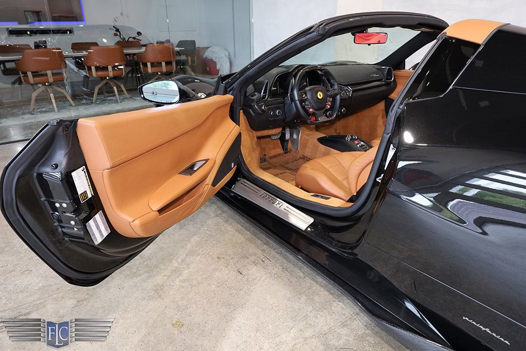 Used 2013 Ferrari 458 Spider RWD image 15