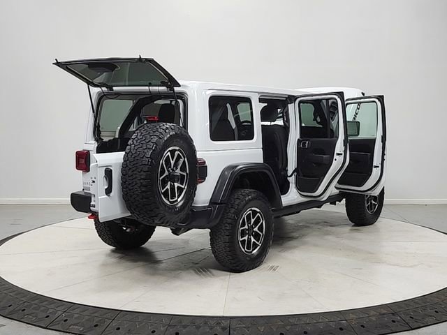 Used 2025 Jeep Wrangler Unlimited Rubicon AWD/4WD image 15
