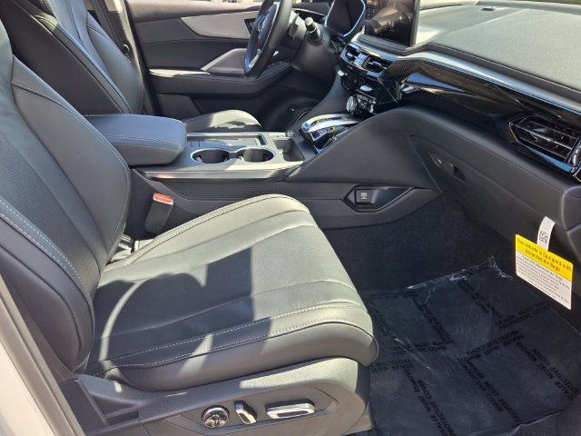 Certified 2026 Acura MDX w/ Technology Package FWD image 17